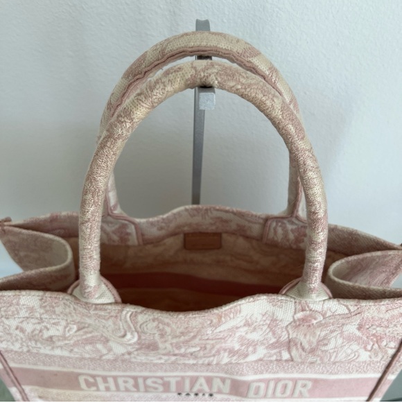 DIOR Ecru and Pink Toile de Jouy Medium Book Tote Bag / DIOR Book Tote Bag - Picture 6 of 15
